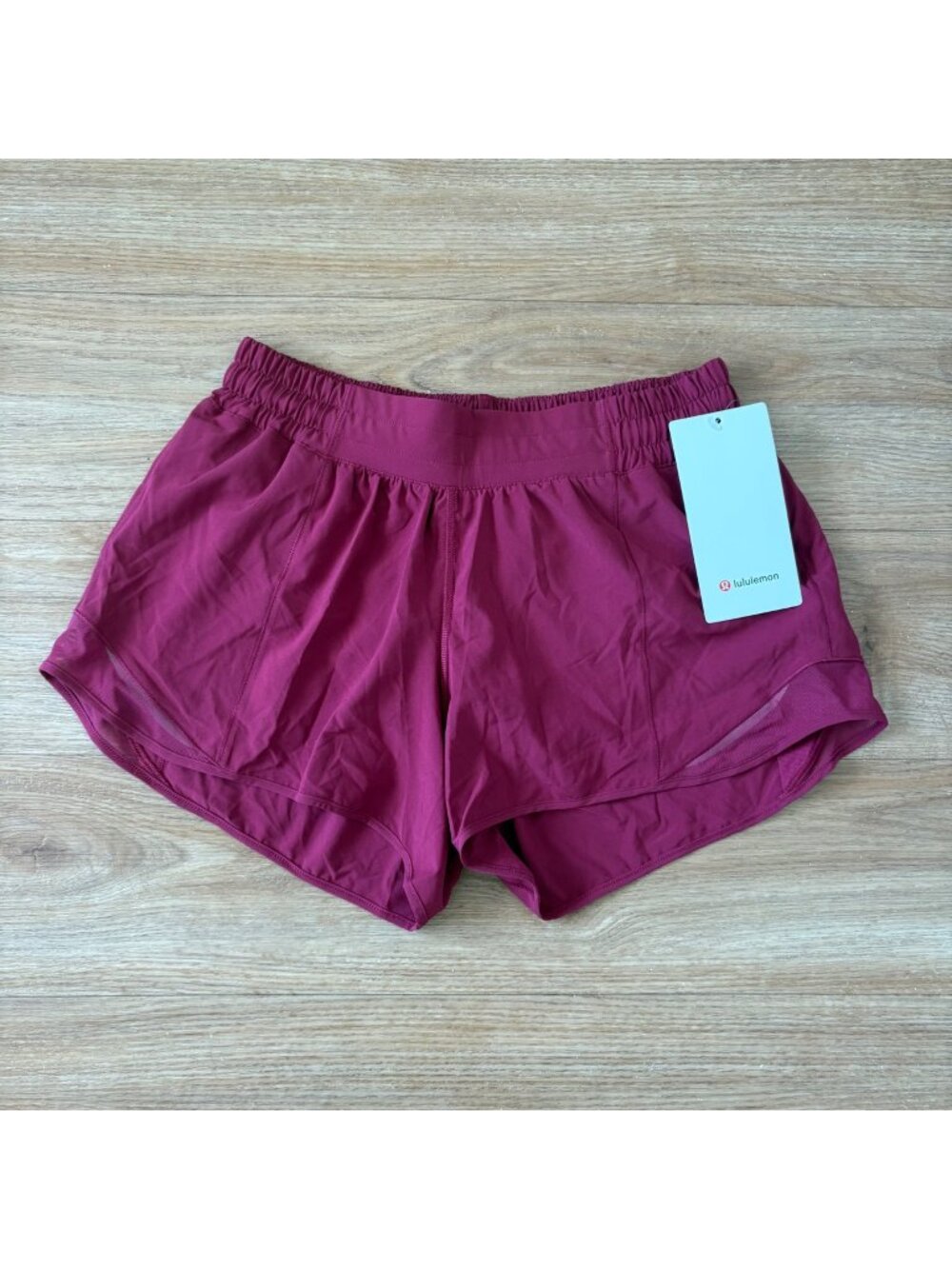 Lululemon Athletic Hotty Hot LR Shorts 4” Lined Pomegranate NWT Women’s Sz 8